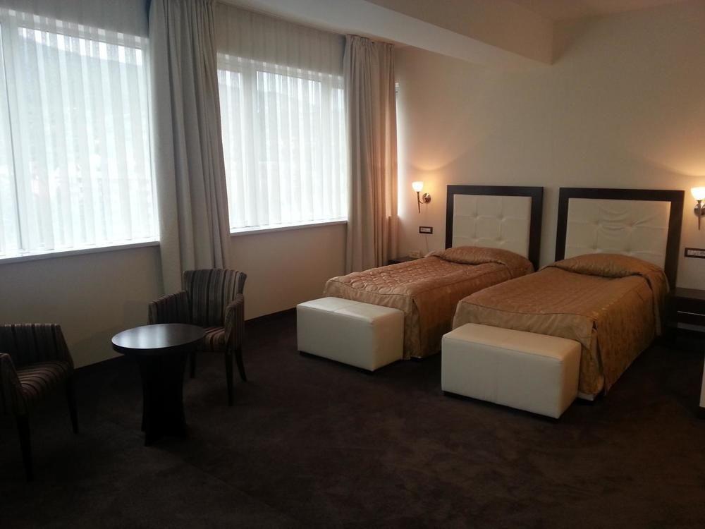 Tcc Grand Plaza Hotel Skopje Exterior foto