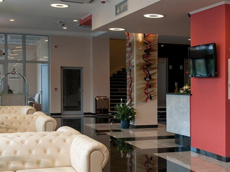 Tcc Grand Plaza Hotel Skopje Exterior foto